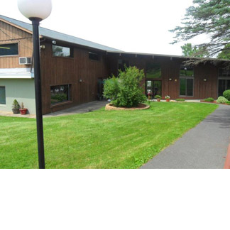 Acra Manor Hotel in Cairo, NY