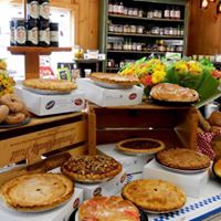 Black Horse Farms Athens NY Pie Table